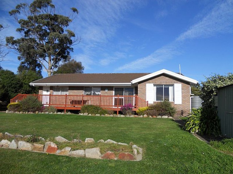 5 Barton Avenue, Triabunna, Tas 7190 Property Details