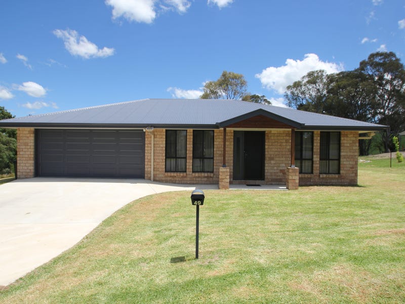 49 Riley Street, Tenterfield, NSW 2372 Property Details