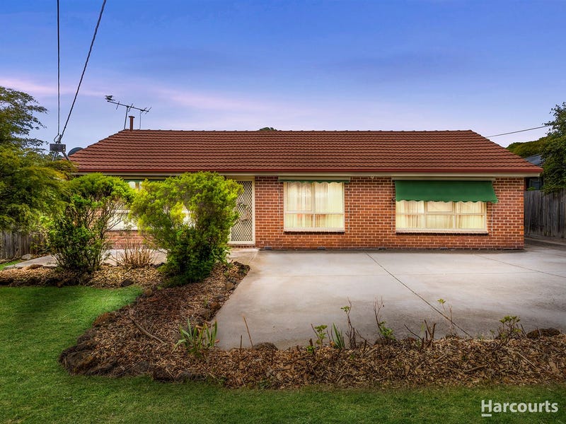 26 Zina Grove, Mooroolbark, Vic 3138 Property Details