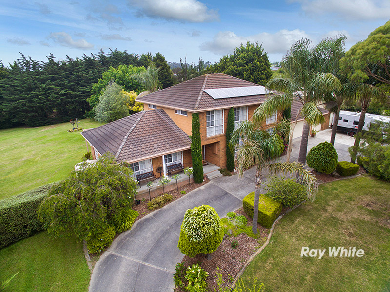 32 Halcyon Way, Narre Warren South, VIC 3805