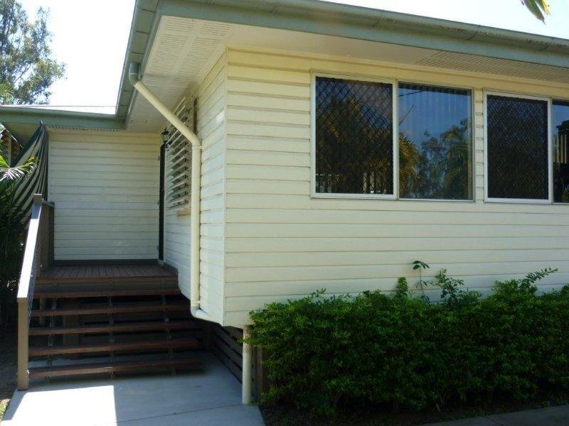 8 BERESFORD CR, Dysart, Qld 4745 Property Details