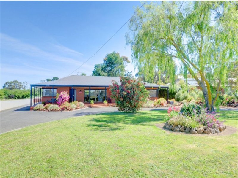 13 Cummins Road, Mount Rowan, VIC 3352