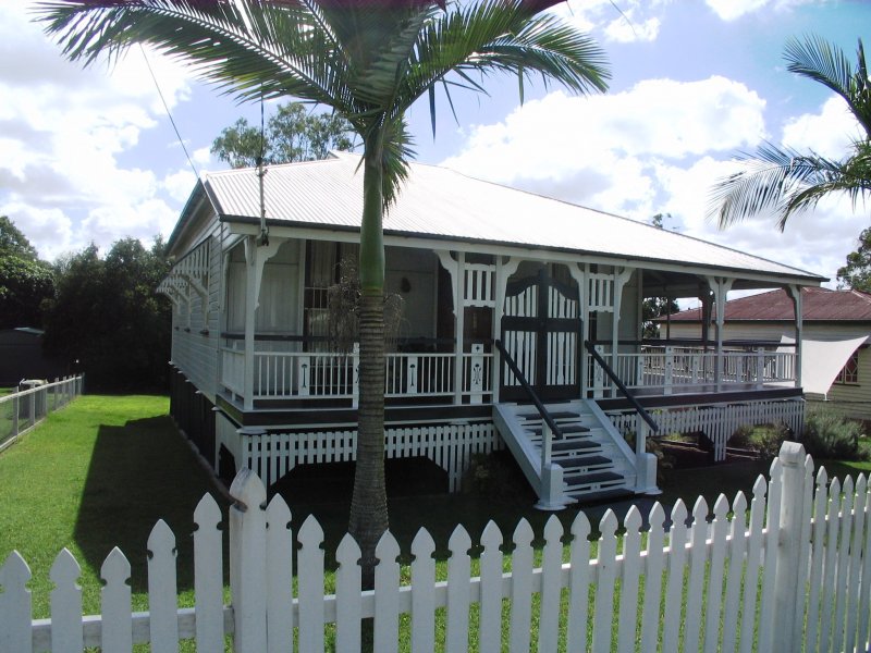 19 Waterworks Road, North Ipswich, QLD 4305