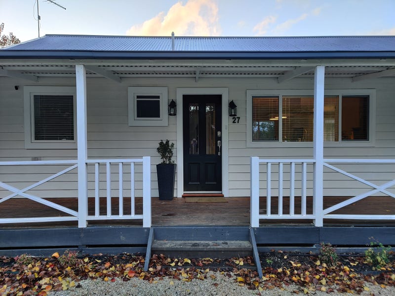 27 Ashbourne Road, Woodend, VIC 3442