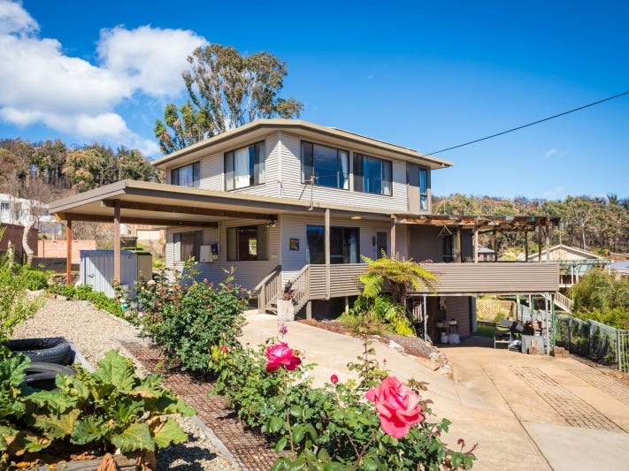 11 Bayview Drive, Tathra, NSW 2550 Property Details