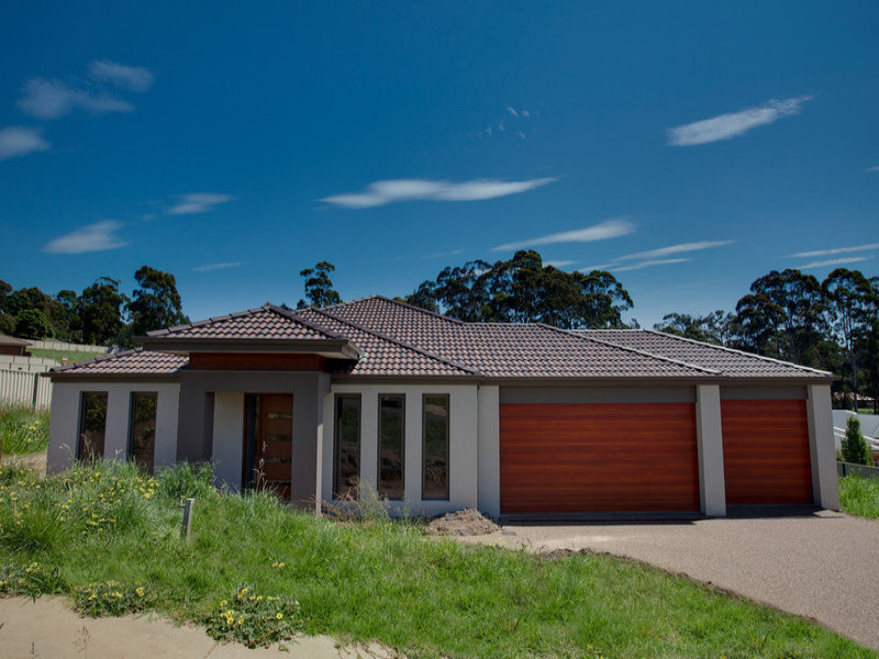 7 Waterside Drive, Drouin, Vic 3818 Property Details