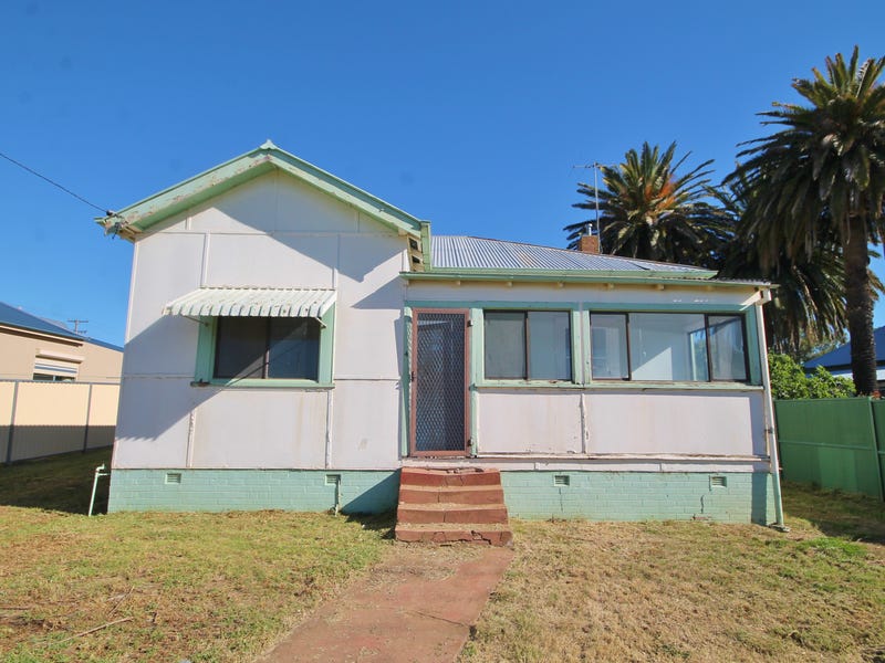 4 Patterson Avenue, Young, NSW 2594 Property Details