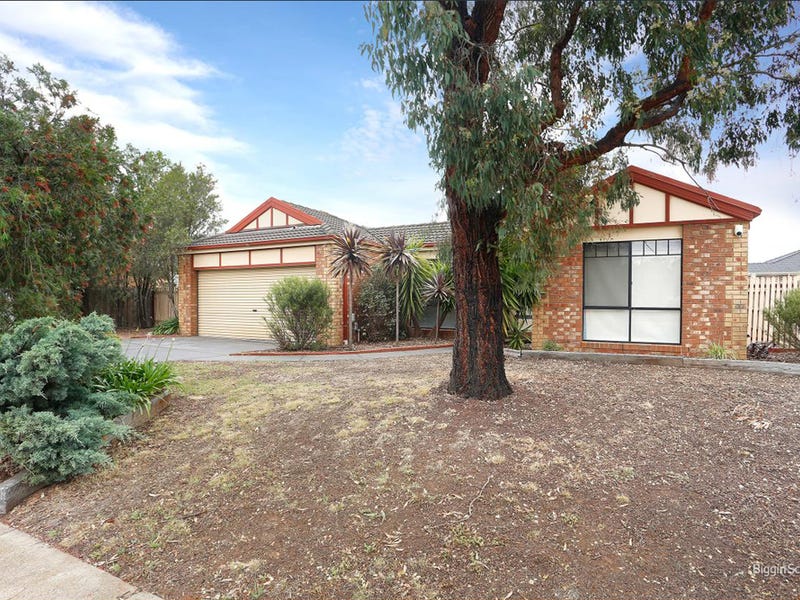 13 Gleneagles Drive, Melton West, Vic 3337