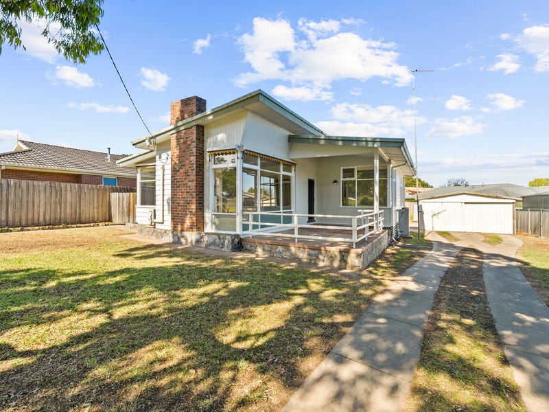 4 Coral Crescent, Maffra, Vic 3860 House for Rent