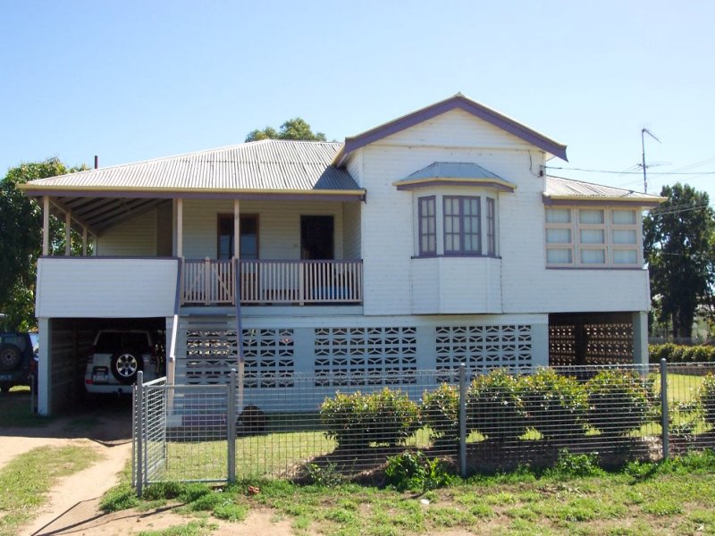 33 Opal Street, Emerald, QLD 4720