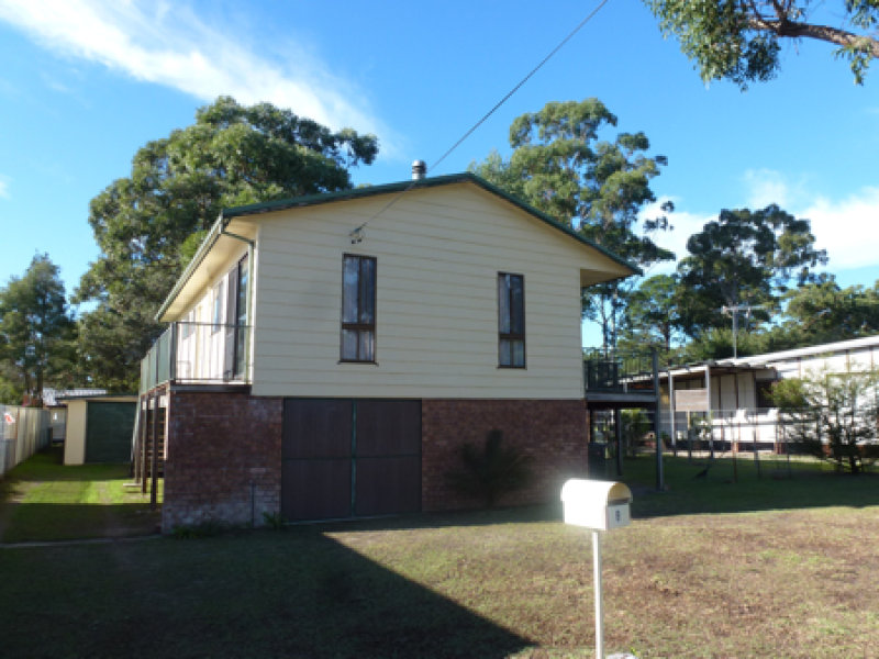 8 Carroll Avenue, Lake Conjola, NSW 2539