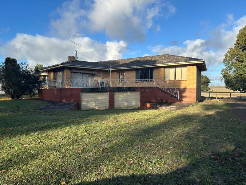 1950 Warrnambool Penshurst Road, Warrong, Vic 3283 House for Rent