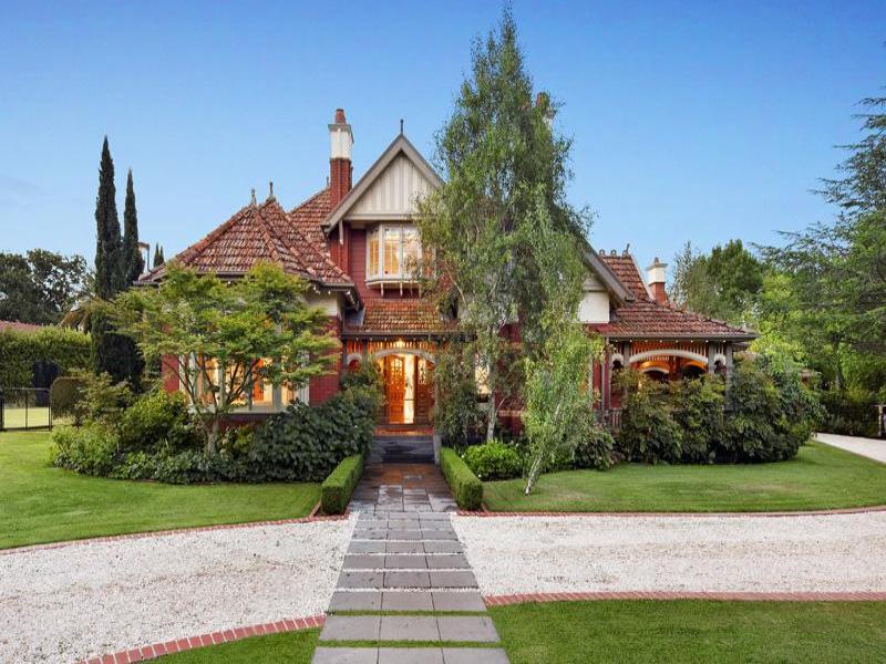 69 Broadway, Camberwell, Vic 3124 Property Details