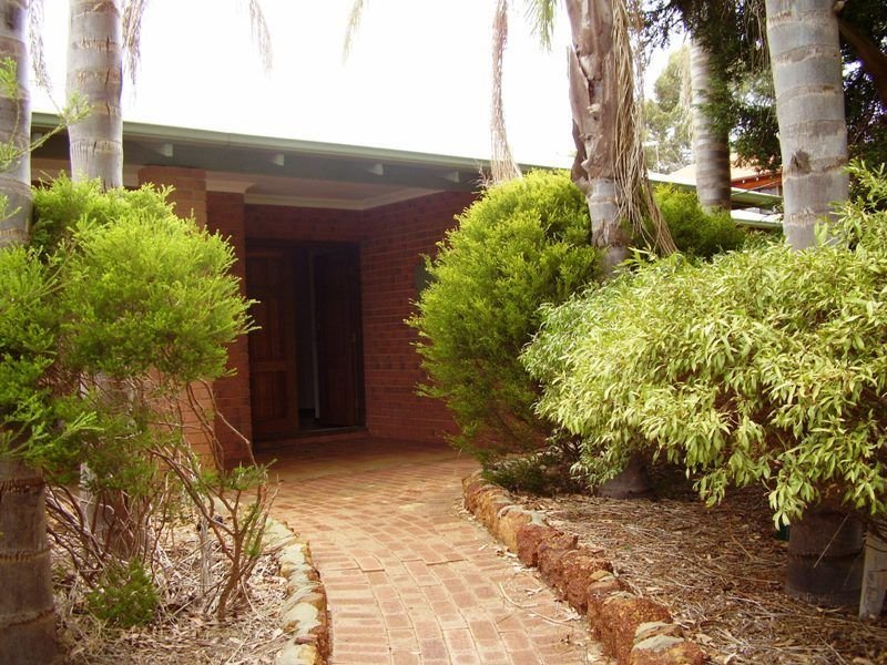 100 Grove Road, Lesmurdie, WA 6076