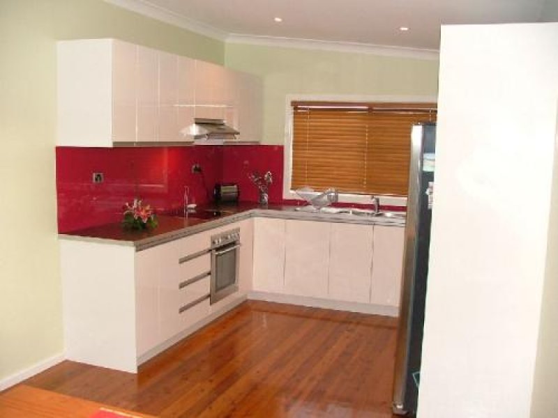 30 Mirrabooka Road, Lake Heights, NSW 2502