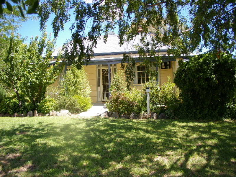 Mrs Cooper's Cottage King Street, Uralla, NSW 2358 Property Details