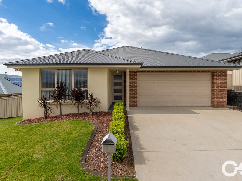 9 Downey Cres, Orange, NSW 2800