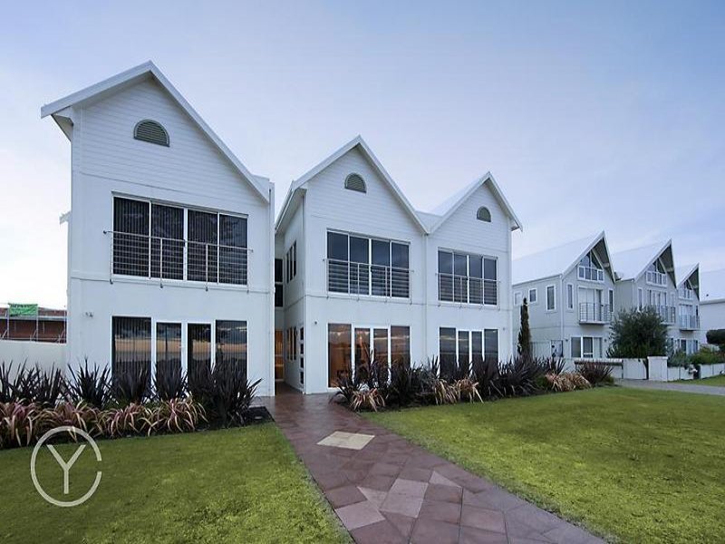 3/216 Arcadia Drive, Shoalwater, WA 6169 Property Details