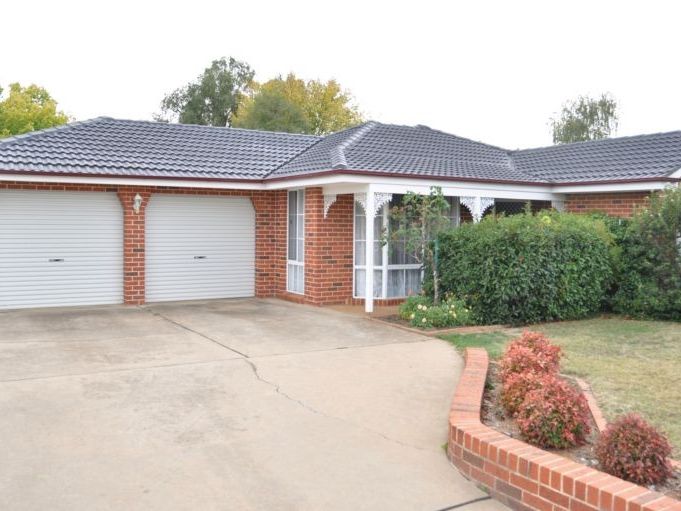 10 Graham Drive, Kelso, NSW 2795