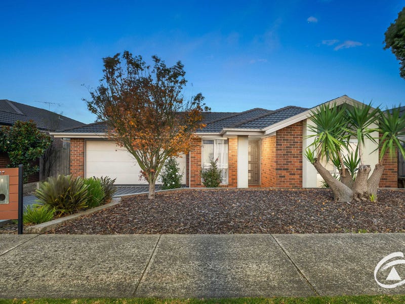 17 Hollington Way, Berwick, VIC 3806