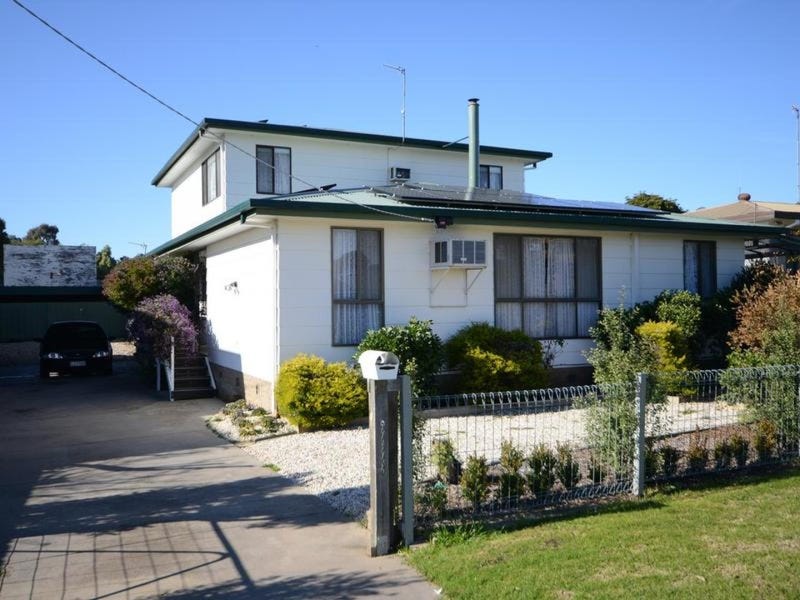 51 Bredt Street, Bairnsdale, Vic 3875 Property Details