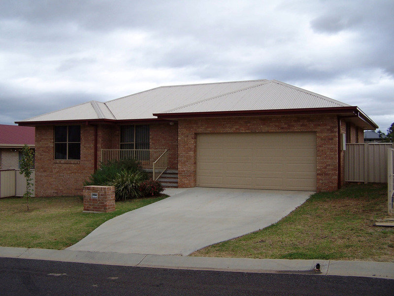 1 Kingfisher Drive, Inverell, NSW 2360 Property Details