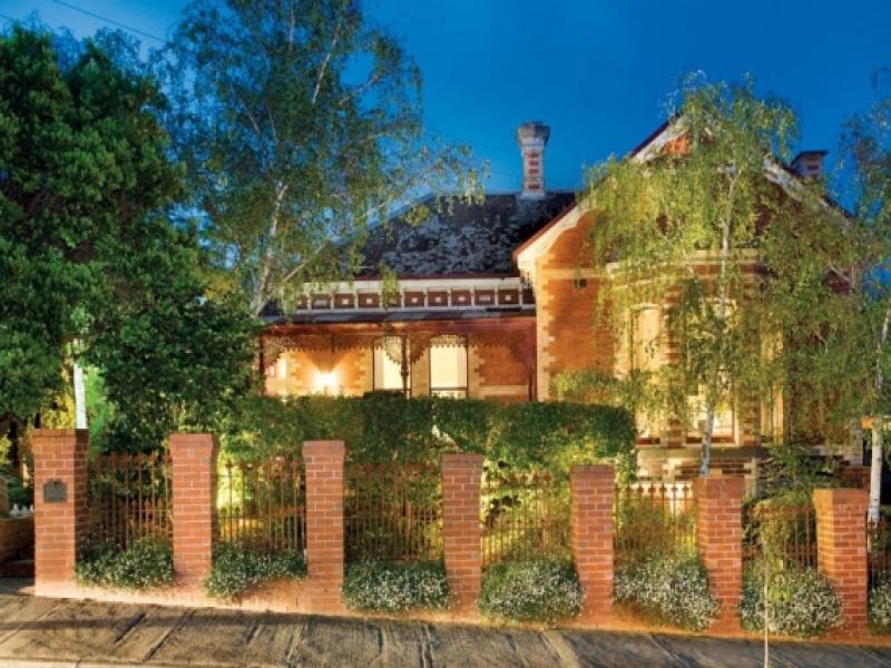 1 Yarra Grove, Hawthorn, Vic 3122 Property Details