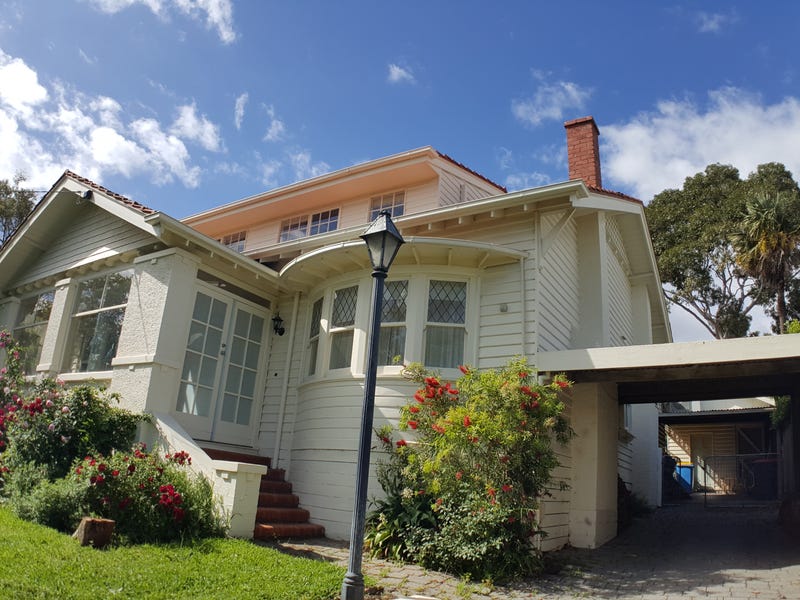 8 Rosedale Road, Glen Iris, VIC 3146