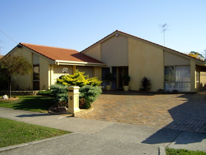 13 Ollerton Avenue, Newborough, Vic 3825 Property Details