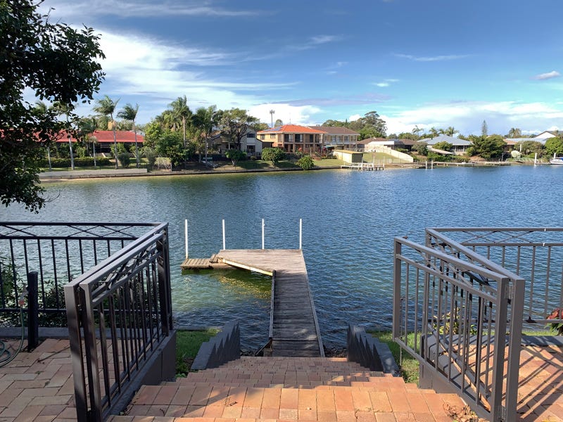 22 Salacia Avenue, Mermaid Waters, QLD 4218