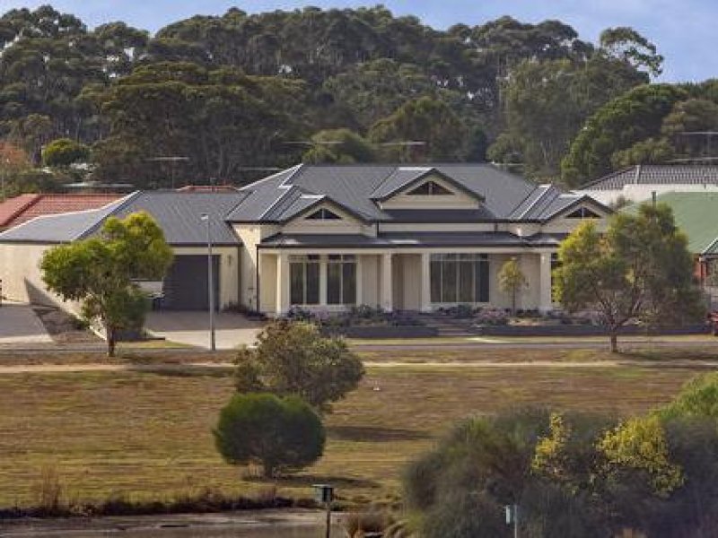 55 Lakeside Boulevard, Lara, Vic 3212