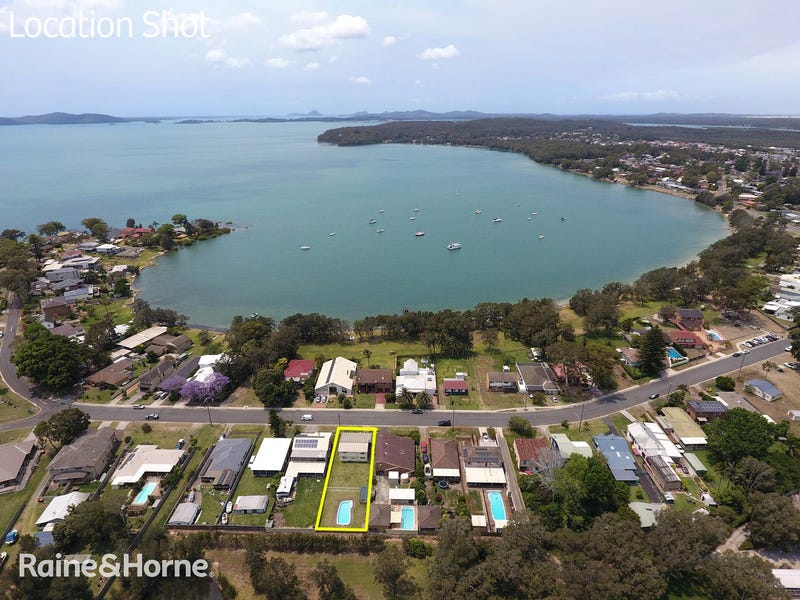 13 Tanilba Avenue, Tanilba Bay, NSW 2319