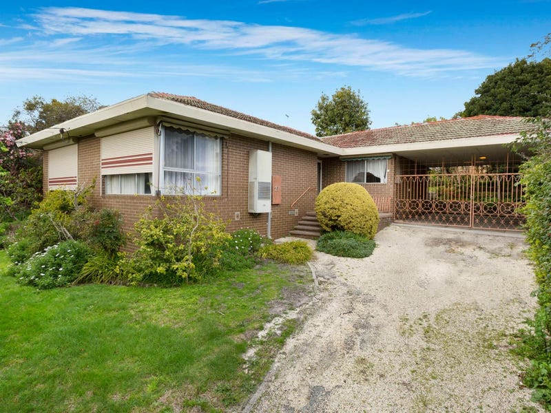 27 Santa Barbara Drive, Frankston, Vic 3199 Property Details