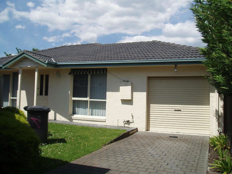 2/12 Gilmour Road, Bentleigh, VIC 3204