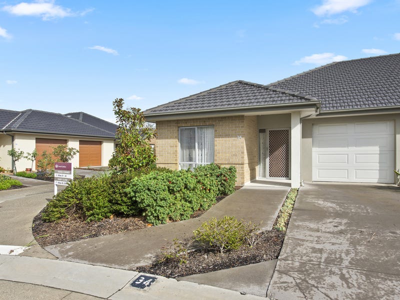 34/4858 Central Parkway, Caroline Springs, VIC 3023