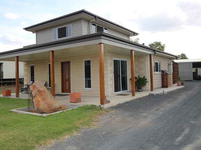 32 Bailey Street, Capella, QLD 4723