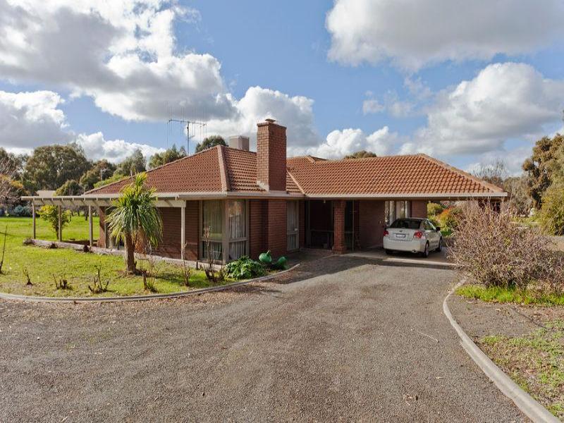 121 Sullivans Road, Strathfieldsaye, Vic 3551 Property Details