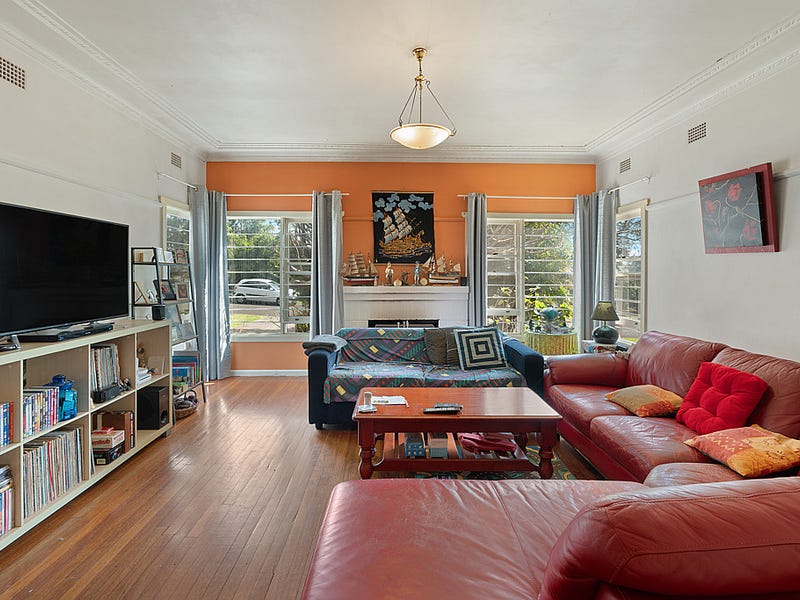 8 Huxley Street, Nowra, NSW 2541 Property Details