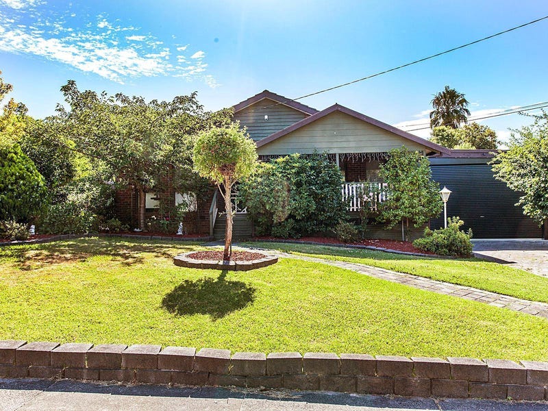 8 Collins Grove, Croydon North, VIC 3136