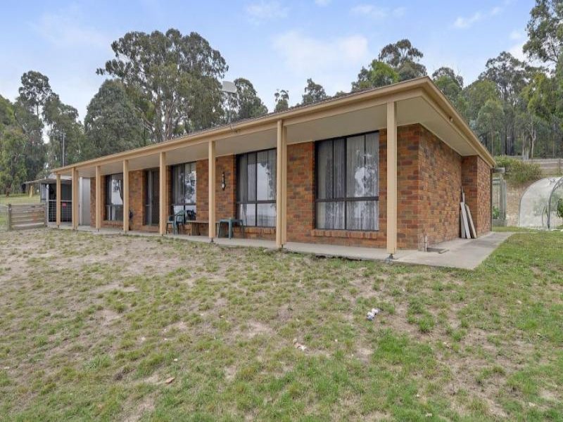 40 Travoyers Road, Toongabbie, Vic 3856 Property Details