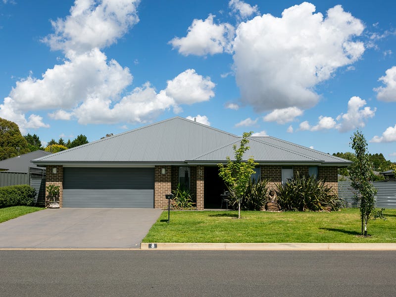 8 Lombardy Way, Orange, NSW 2800 Property Details