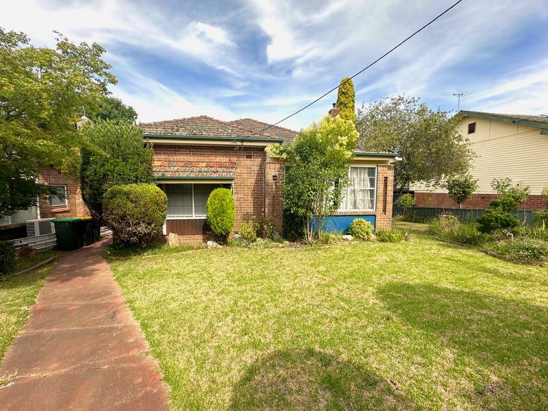 42 Yass Street, Young, Nsw 2594 - House For Sale - Realestate.com.au