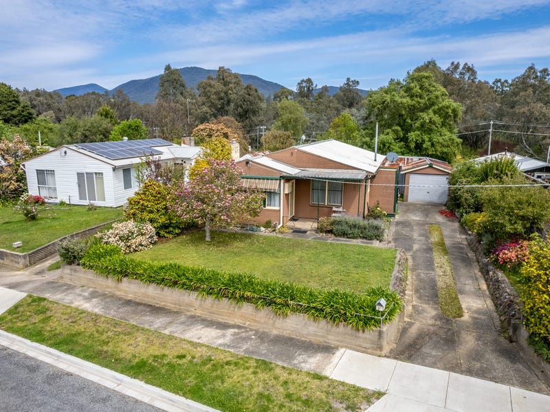 11 Tenth Street, Eildon, Vic 3713 Property Details