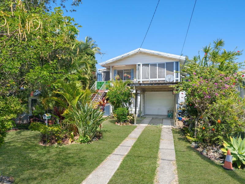 4 Inglis Street, Woody Point, QLD 4019