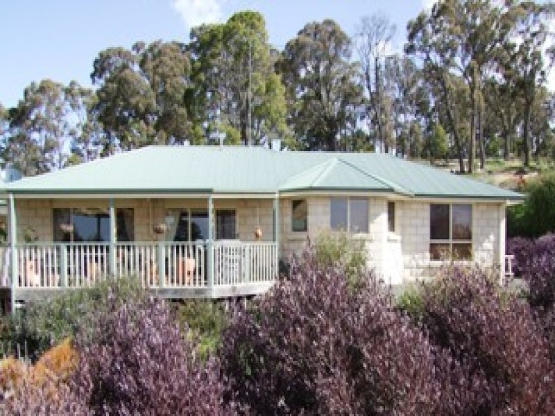 17 Wise Street, Mount Egerton, VIC 3352