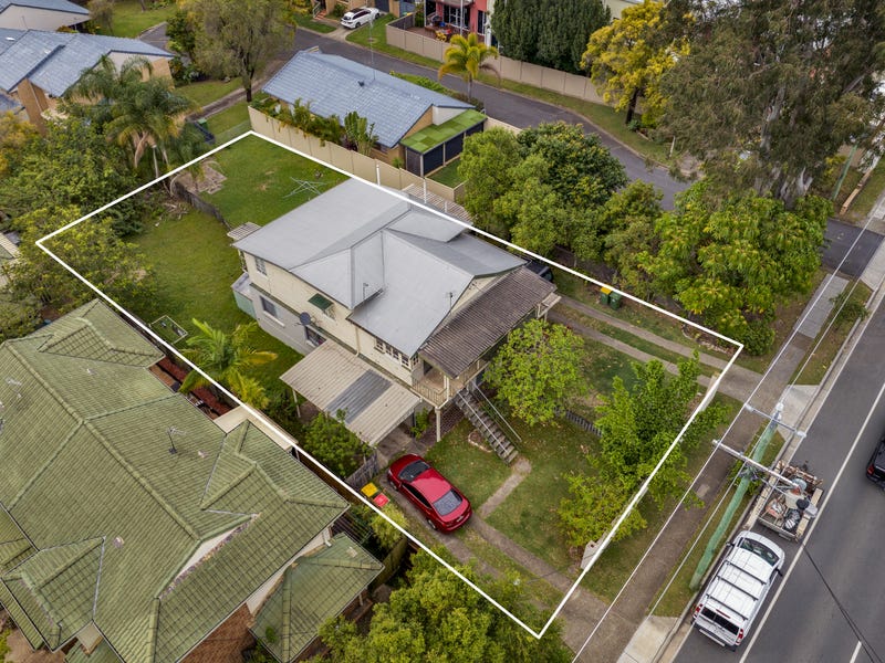 34 Government Road, Labrador, Qld 4215 Property Details
