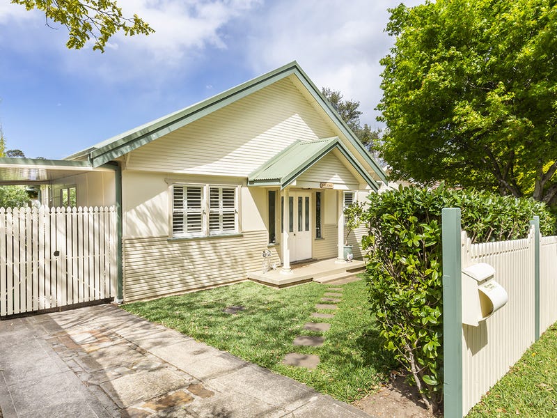 22 Raymond Road, Springwood, NSW 2777
