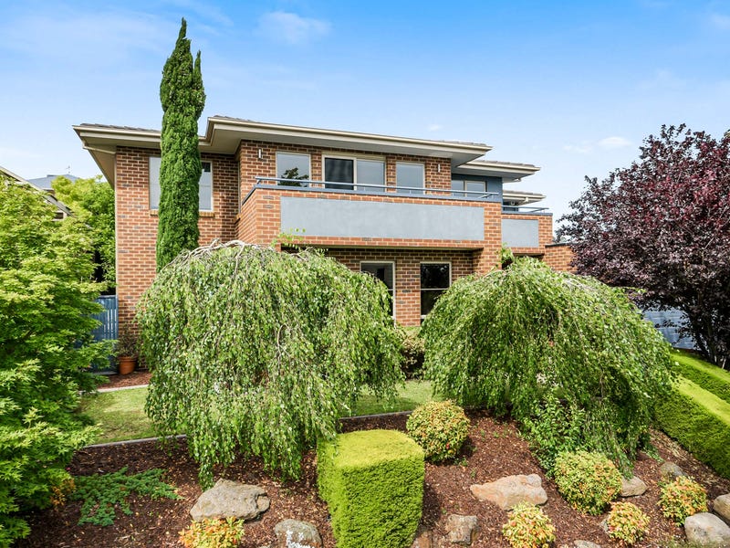 64 Whistler Drive, Berwick, VIC 3806