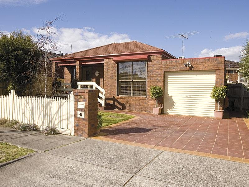 12 Claremont Crescent, Reservoir, Vic 3073 Property Details