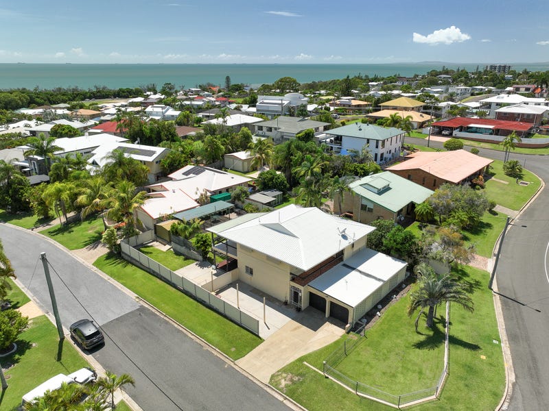 54 Booth Avenue, Tannum Sands, QLD 4680